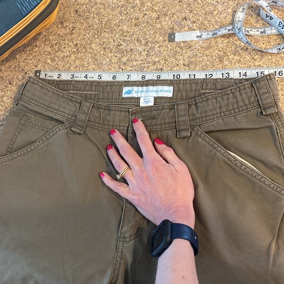 Eastern Mountain Sports Pants BROKEN BUTTON Size 34 But May Run Smaller - Picture 6 of 17